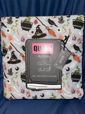 Spells & Potions Witchcraft Decor Four-Piece Sheet Set